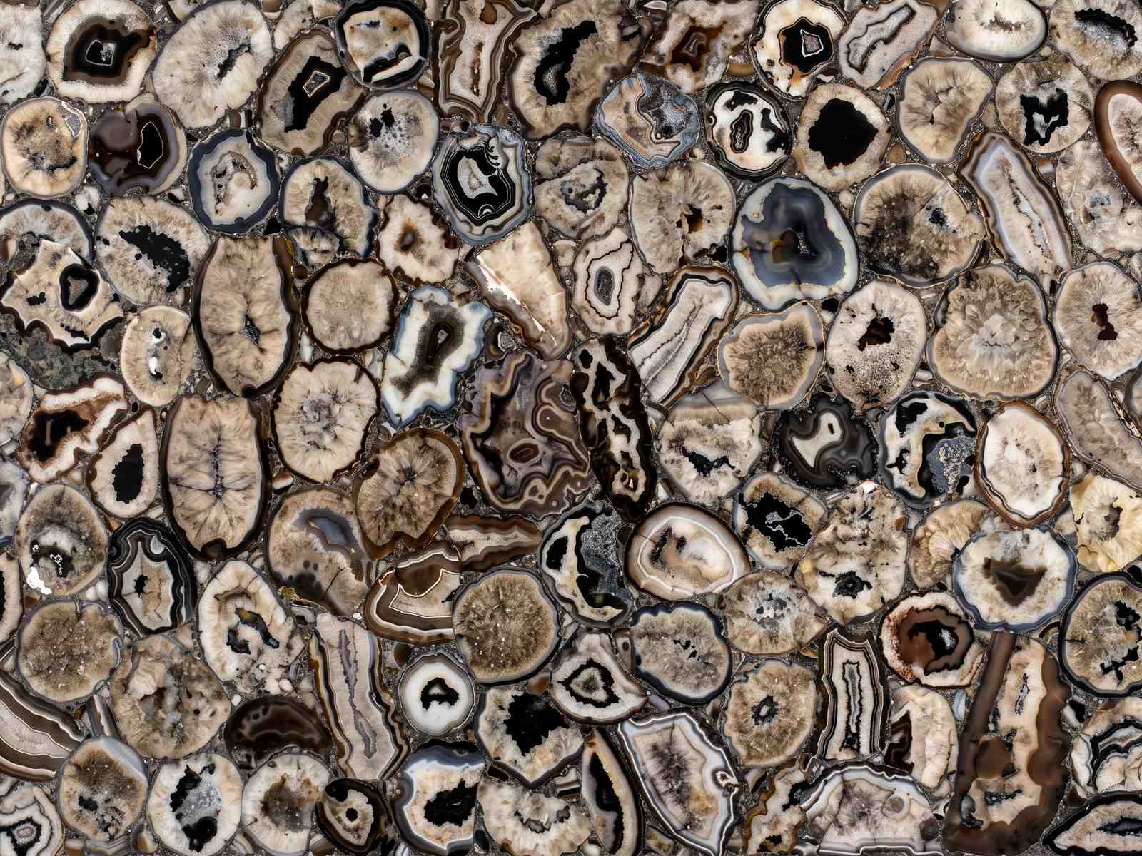 Agate Black Jumbo — Detail